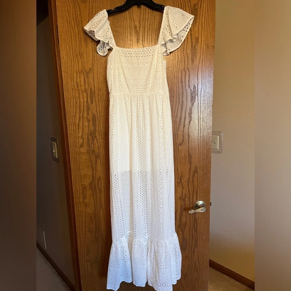 NWT Altar’d State Grace Eyelet Maxi Dress - Picture 4 of 7